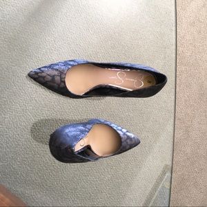 1 pair shoes - unworn